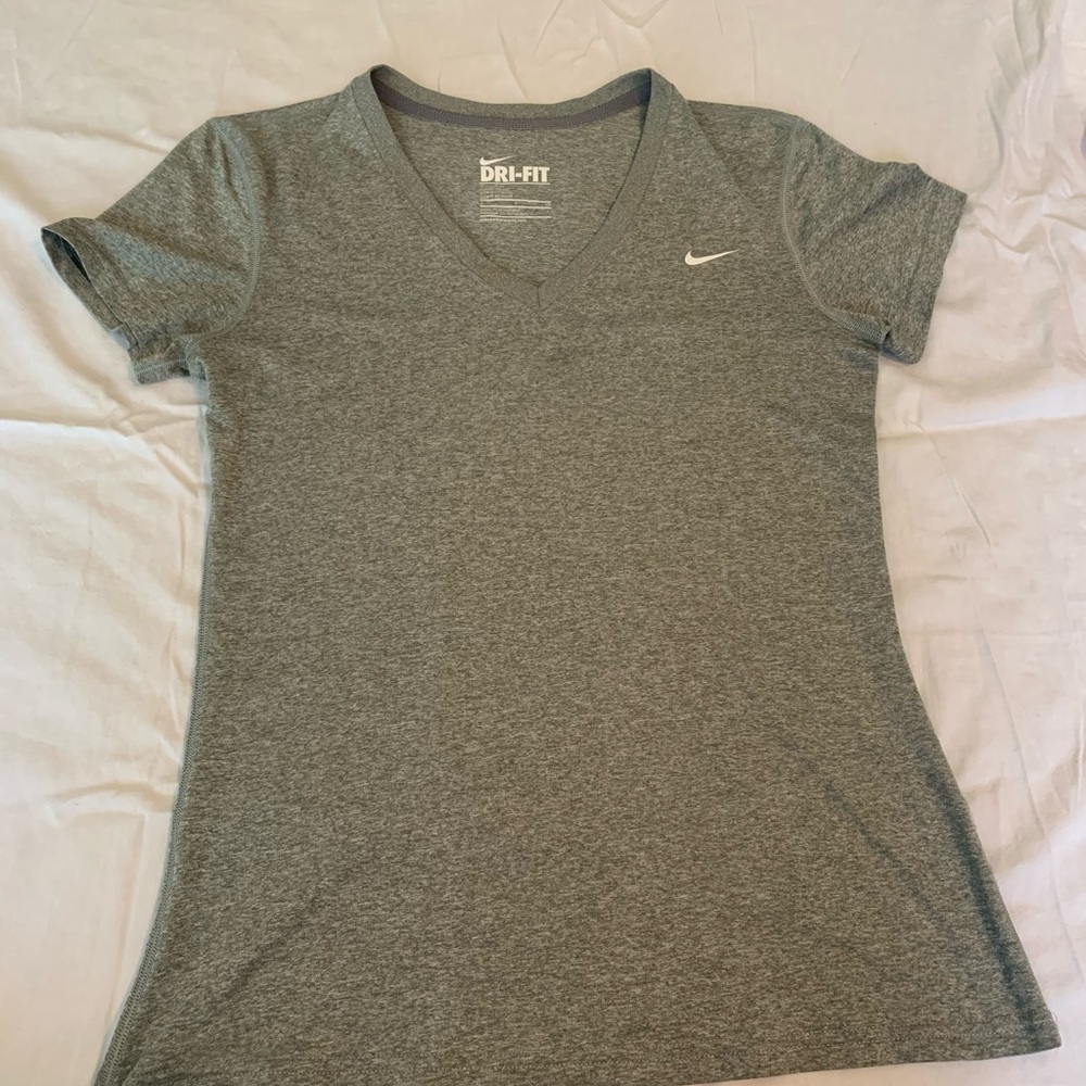 Nike grey athletic t-shirt size small